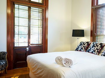 The Regents Park - Redcliffe Tourism 11