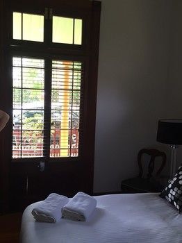 The Regents Park - Redcliffe Tourism 41