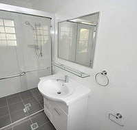 Balmain 1 Mont Furnished Apartment - Redcliffe Tourism