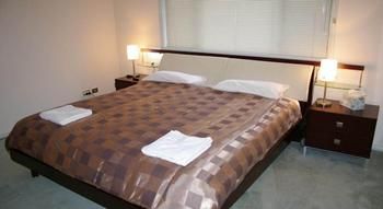 Castle Hill 128 Har Furnished Apartment - Redcliffe Tourism 3