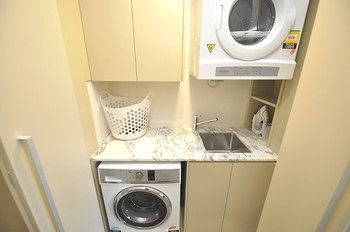 Cremorne 2 Win Furnished Apartment - Redcliffe Tourism 2