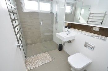 Cremorne 2 Win Furnished Apartment - Redcliffe Tourism 7