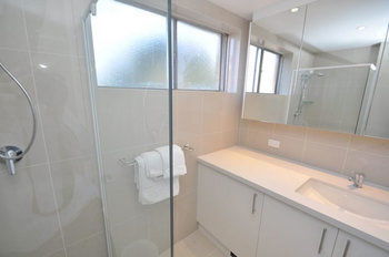 Cremorne 4 Ran Furnished Apartment - Redcliffe Tourism 4