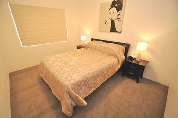 Cremorne 4 Ran Furnished Apartment - Redcliffe Tourism 6