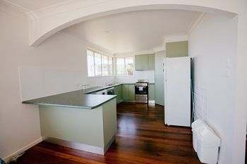 Emerald Views - Redcliffe Tourism 10