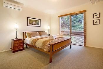 Annie's Escape In Warburton - Redcliffe Tourism 1