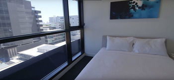 Corporate Keys- Lilli Apartments - Redcliffe Tourism 11