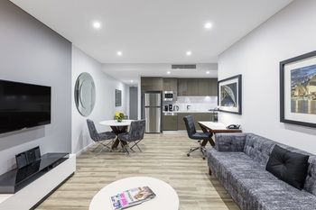 Meriton Serviced Apartments Sydney Airport - Redcliffe Tourism 7