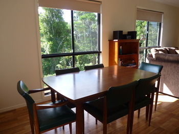 Bellthorpe Stays - Redcliffe Tourism 13
