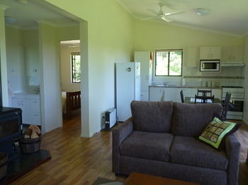 Bellthorpe Stays - Redcliffe Tourism 14
