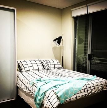 Bespoke Creative Serviced Apartments - Redcliffe Tourism 7