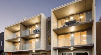 Hamilton Executive Apartments - Redcliffe Tourism 7