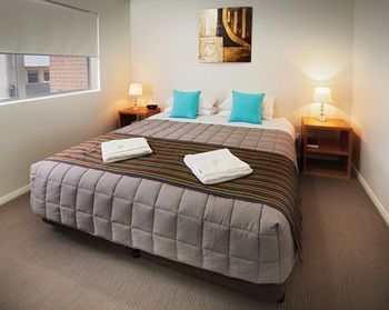 Hamilton Executive Apartments - Redcliffe Tourism 14