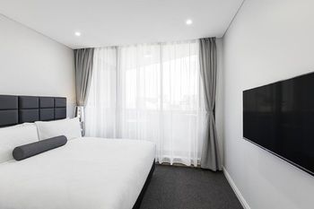 Meriton Serviced Apartments Church Street - Redcliffe Tourism 9