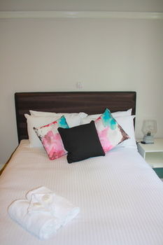 Annandale Hotel - Redcliffe Tourism 5