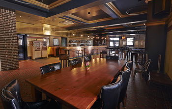 Annandale Hotel - Redcliffe Tourism 20