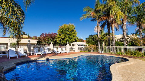 BEST WESTERN PLUS The Carrington - Redcliffe Tourism 1