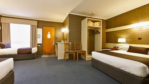 BEST WESTERN Stagecoach Motel - Redcliffe Tourism 2