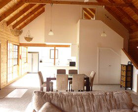 Pinot Cottage On Charles Reuben Estate - Redcliffe Tourism 2