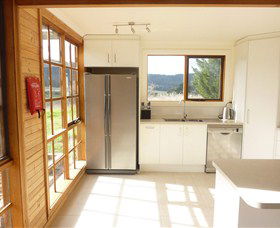 Pinot Cottage On Charles Reuben Estate - Redcliffe Tourism 5