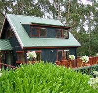 Tree Tops Cascades - Redcliffe Tourism