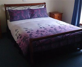 All Inn Strahan Holiday Units - Redcliffe Tourism 1