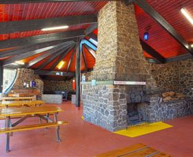 Discovery Holiday Parks Cradle Mountain Cosy Cabins - Redcliffe Tourism 1