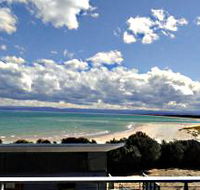 Freycinet Beach Apartments - Redcliffe Tourism