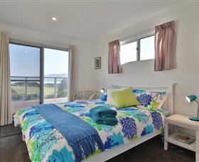 Seymour Waves - Redcliffe Tourism 1