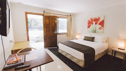 Prom Country Lodge - Redcliffe Tourism 2