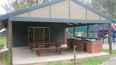 Ball Park Caravan Park - Redcliffe Tourism 3