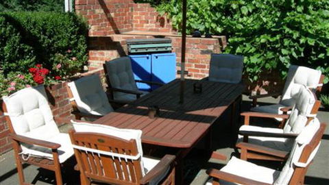 Airleigh-Rose Cottage - Redcliffe Tourism 3