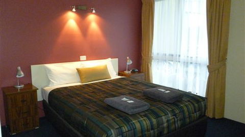 Otway Gate Motel - Redcliffe Tourism 1