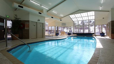 Lake Edge Resort - Redcliffe Tourism 0