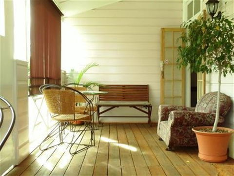 Kirkland House - Redcliffe Tourism 2