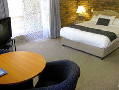 Cleveland Motor Inn - Redcliffe Tourism 1