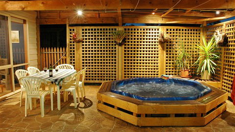 Woodland By The Bay - Redcliffe Tourism 7