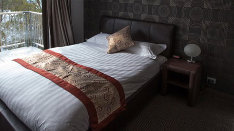 Duck Inn Mount Buller - Redcliffe Tourism 0