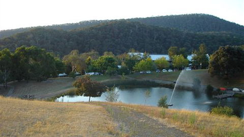 Kunala Chalet - Pinnacle Valley Resort - Redcliffe Tourism 6