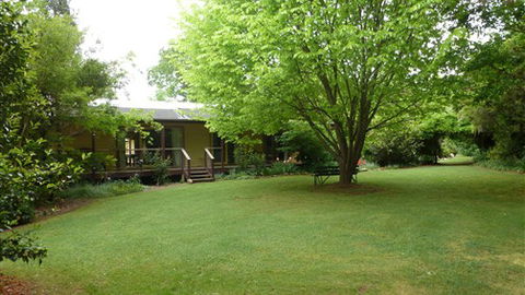 Annie's Garden Retreat - Redcliffe Tourism 0