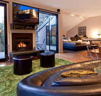 Kudos Villas - Redcliffe Tourism