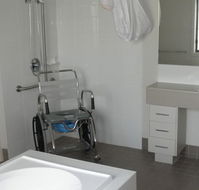 Frankston Accessible Holiday House - Redcliffe Tourism