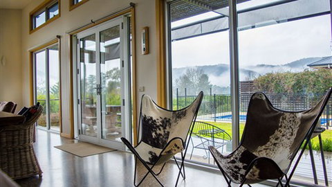 Leader Reef Luxury Accommodation - Redcliffe Tourism 2