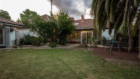 Benson House And Benson Lodge - Redcliffe Tourism 7