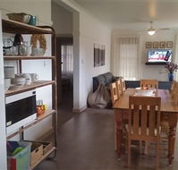 Lakeside Vista Holiday House - Redcliffe Tourism