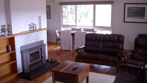 Cygnet Park Country Retreat - Redcliffe Tourism 1