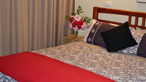 Creekside Holiday Home Rental - Redcliffe Tourism 2