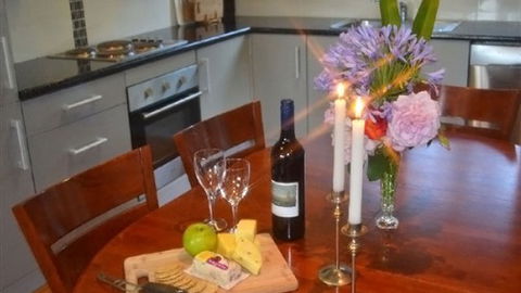 Creekside Holiday Home Rental - Redcliffe Tourism 1