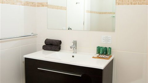 Bellair Terrace - Redcliffe Tourism 3