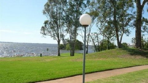 Waterfront Villa Tarni 14 - Redcliffe Tourism 0